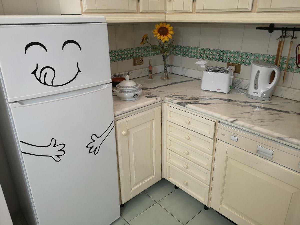 泰尔米尼伊梅雷塞A Casa Di Zara别墅 外观 照片